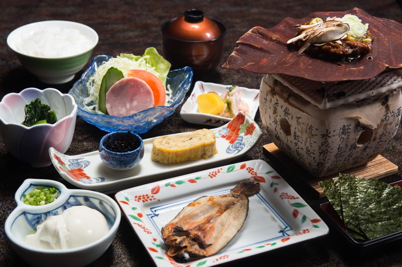 旬の地の物を並べたなごみのお膳